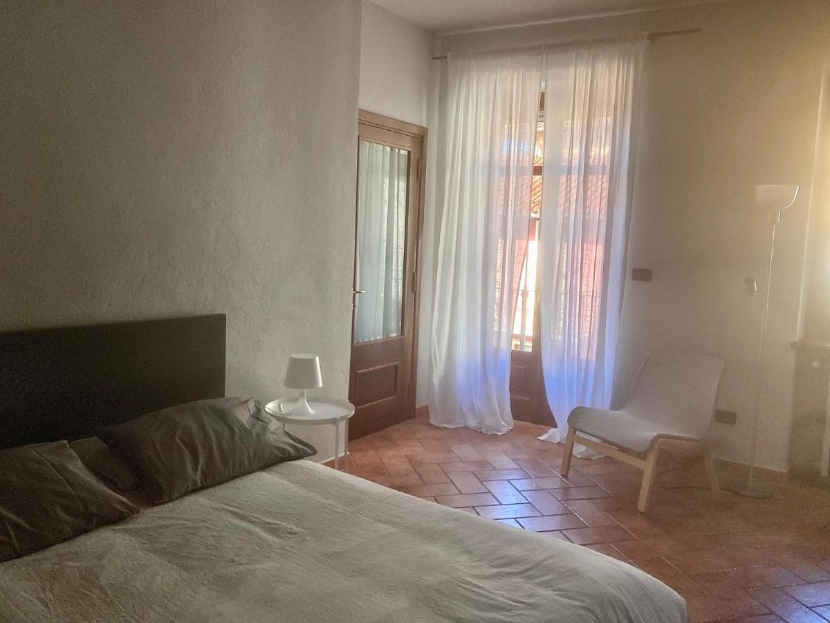 Da Emi - La Casetta In Piazza Monforte dʼAlba Εξωτερικό φωτογραφία