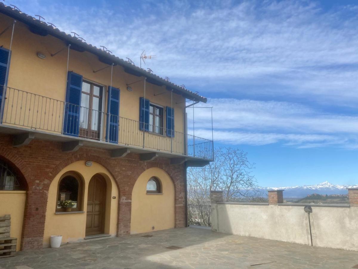 Da Emi - La Casetta In Piazza Monforte dʼAlba Εξωτερικό φωτογραφία